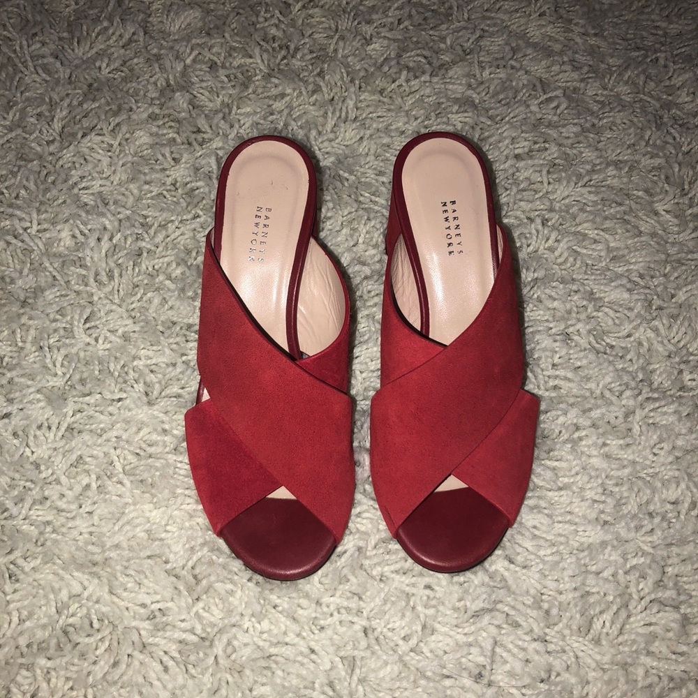 Red crisscross-strap miles